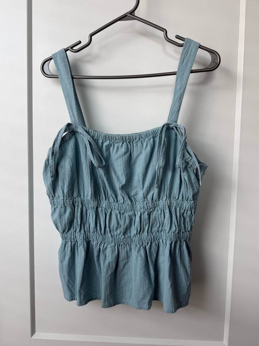 Women’s Light Blue Ruffle Peplum Tank Top Size L